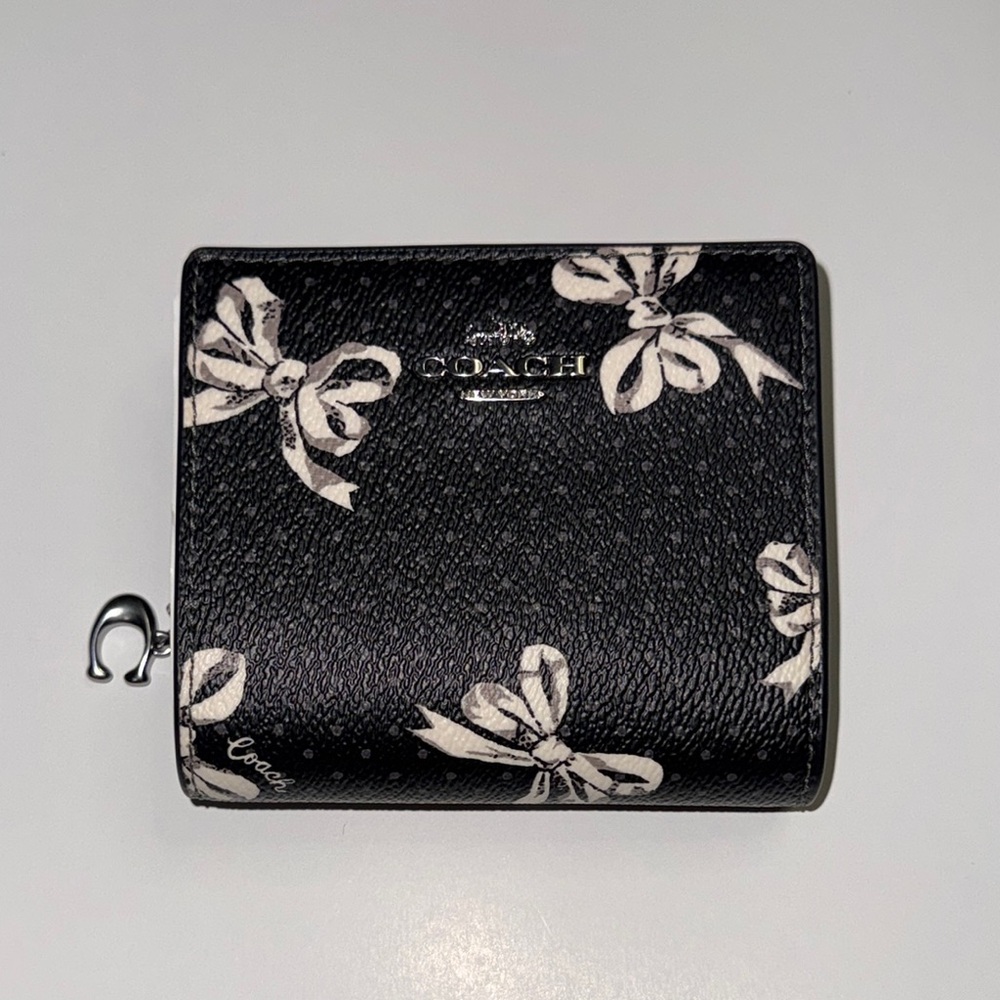 NWT - Coach - Black and White Bow Print Snap Wallet